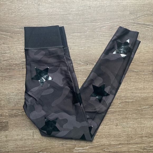Ultracor Leggings Black Camo with Stars Size XS - Picture 1 of 4